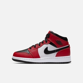 (GS) Air Jordan 1 Mid 'Chicago Black Toe' (2020) 554725-069 move clean smart casual