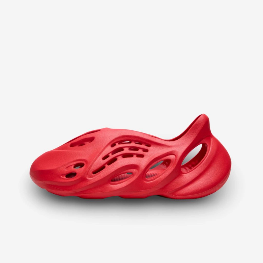 (Men's) adidas Yeezy Foam Runner 'Vermilion' (2021) GW3355 seasonal updates motion meets design