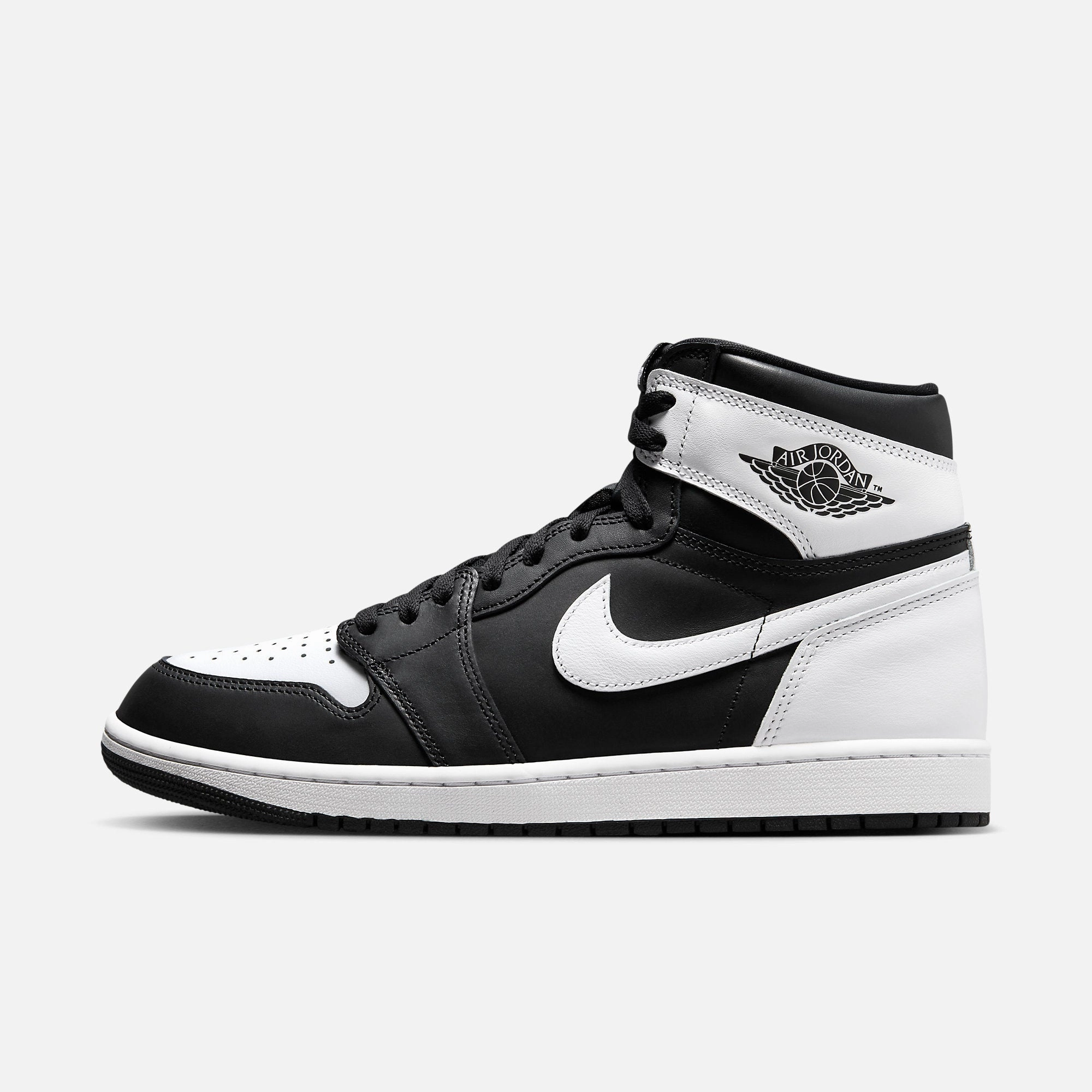 (Men's) Air Jordan 1 Retro High OG 'Black / White' (2024) DZ5485-010 new urbanism inspired layerwear