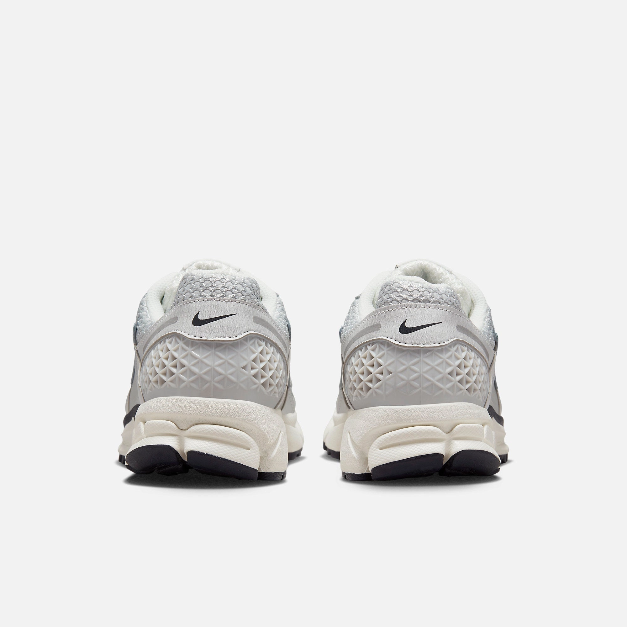 (Women's) Nike Zoom Vomero 5 'Photon Dust / Metallic Silver' (2023) FD0884-025 modular motionwear