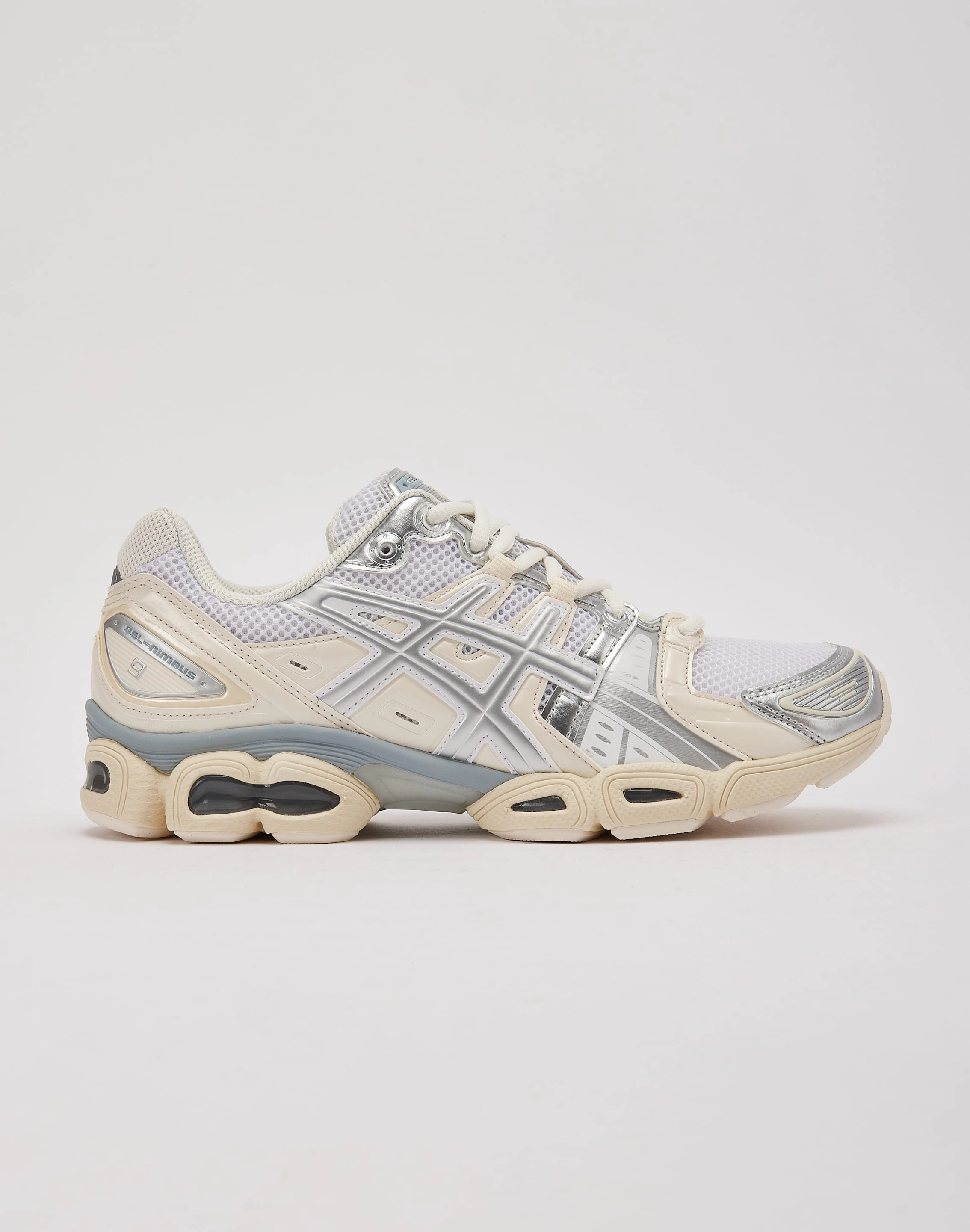 Asics GEL-NIMBUS 9 Preppy style items Clothing and accessories