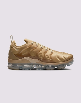 Apparel finds Nike Air VaporMax Plus Fashion shows