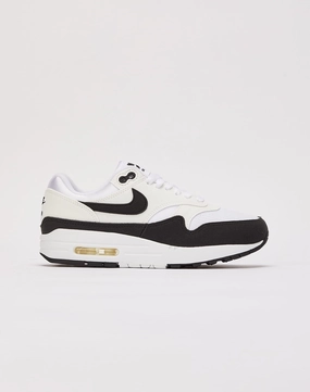 Athleisure fashion Nike Air Max 1 Fashion subscription services