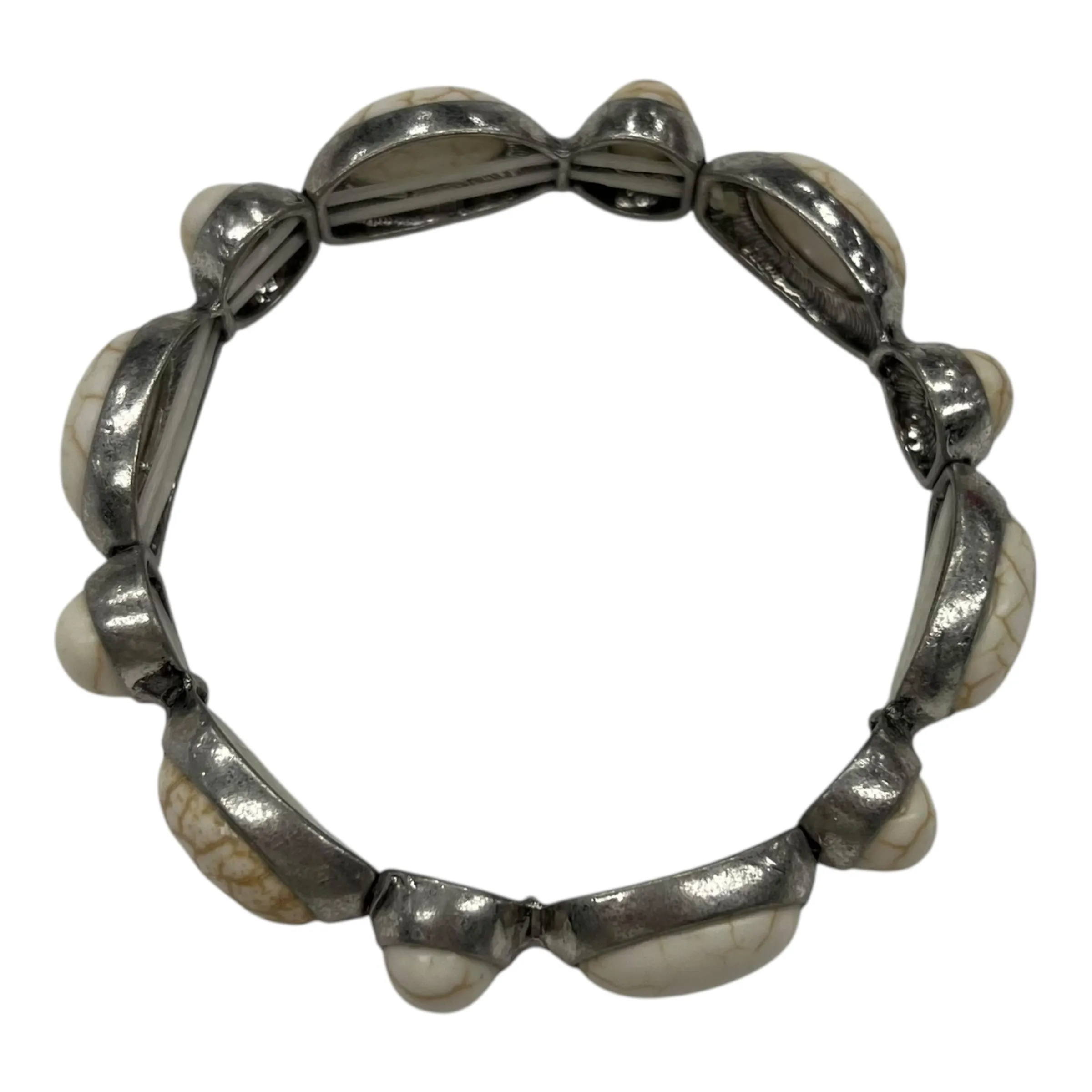 Bracelet Beaded By Clothes Mentor In Cream