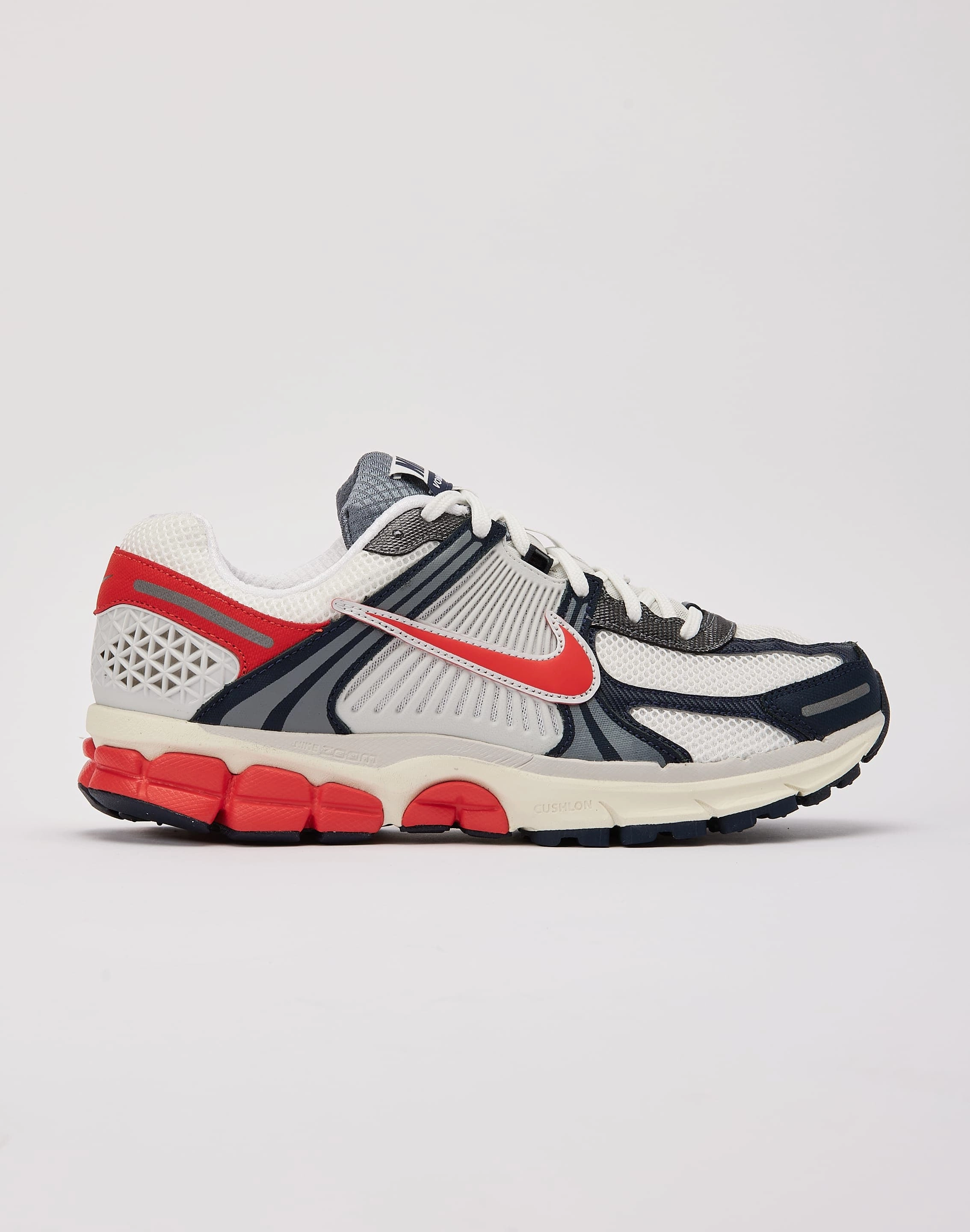 Casual wear options Nike Zoom Vomero 5 Patterned fashion (floral, stripes, etc.)
