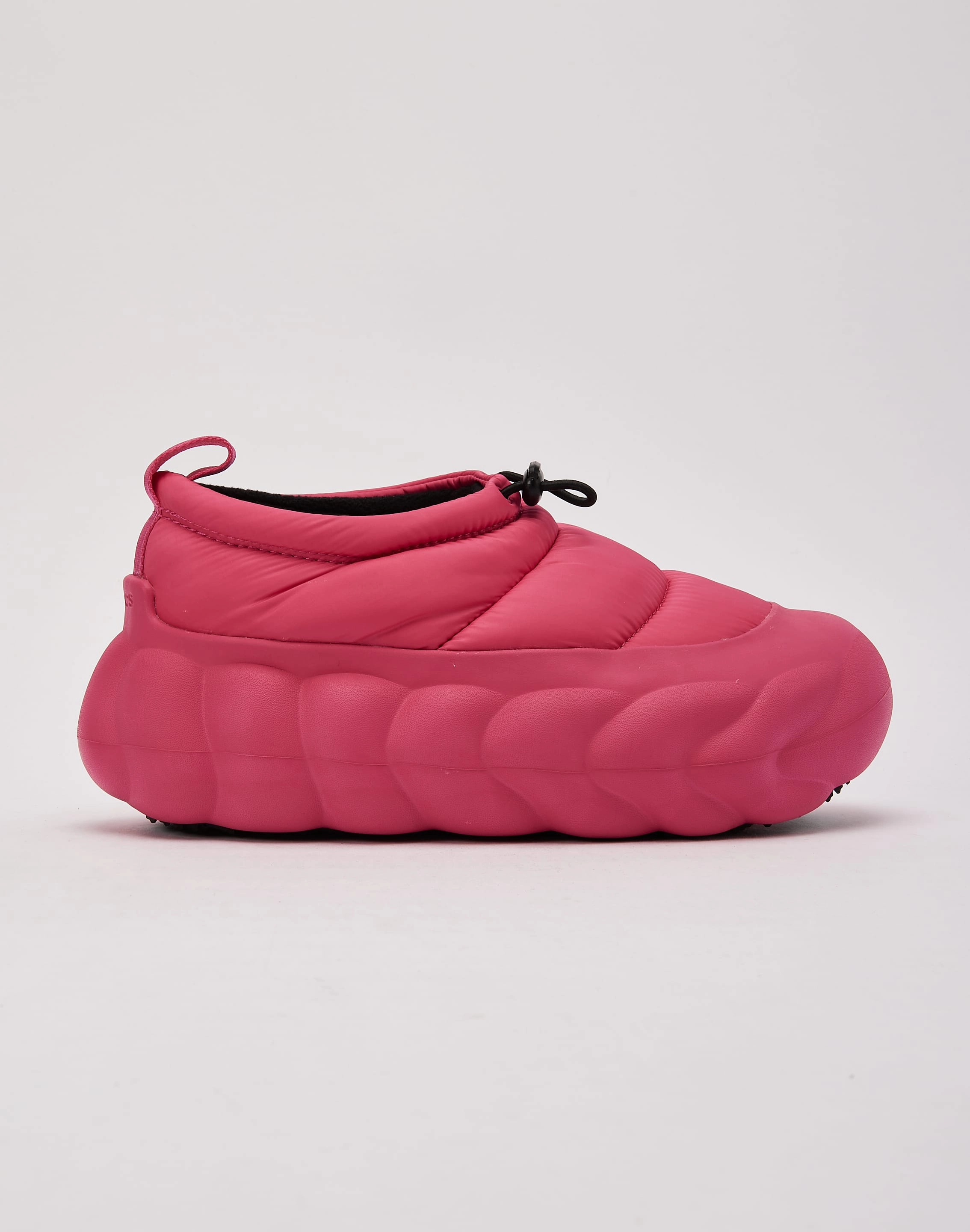 Fashion forecasting Crocs Overpuff Shorty Preppy style items