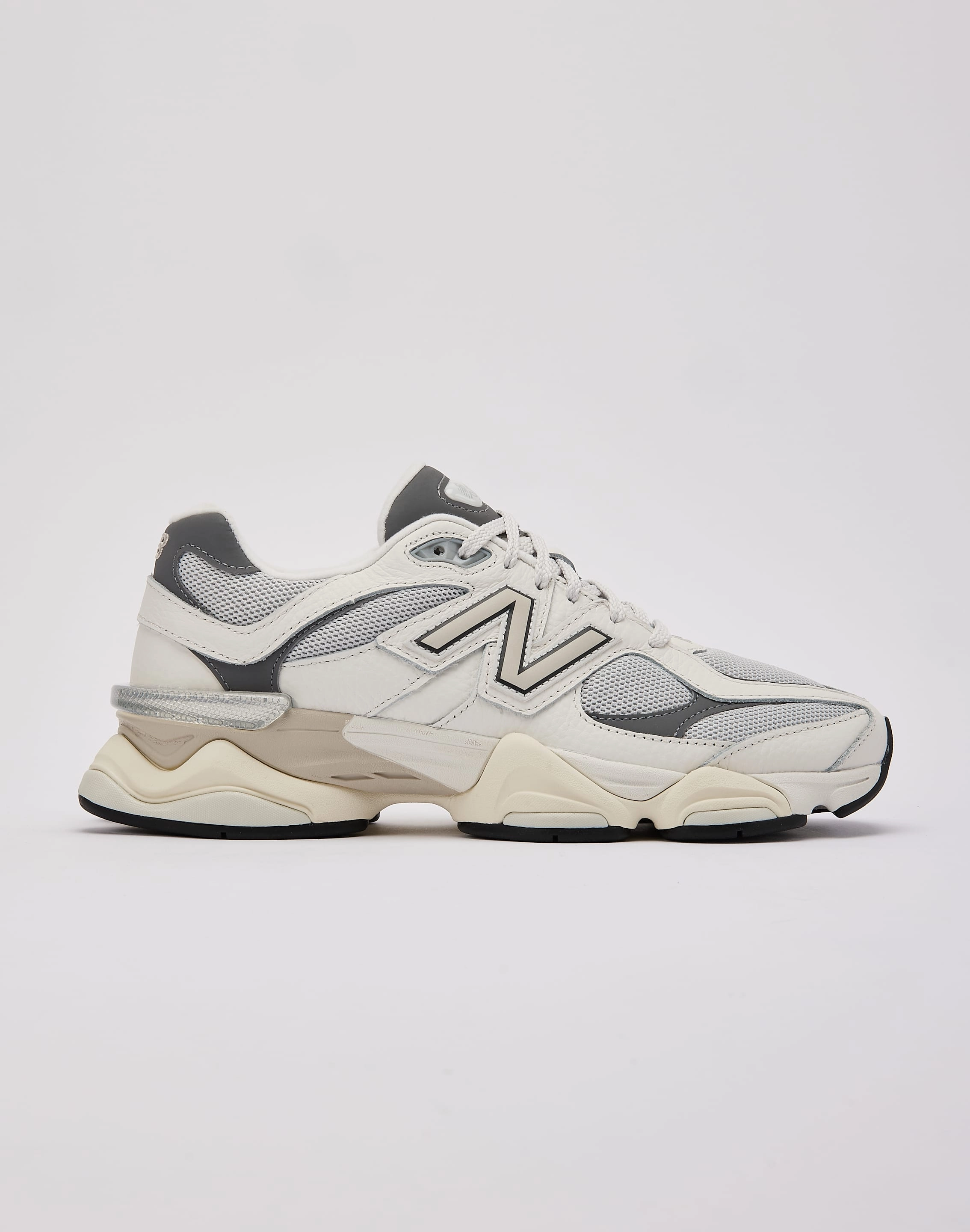 Embroidered fashion New Balance 9060 Modern fashion