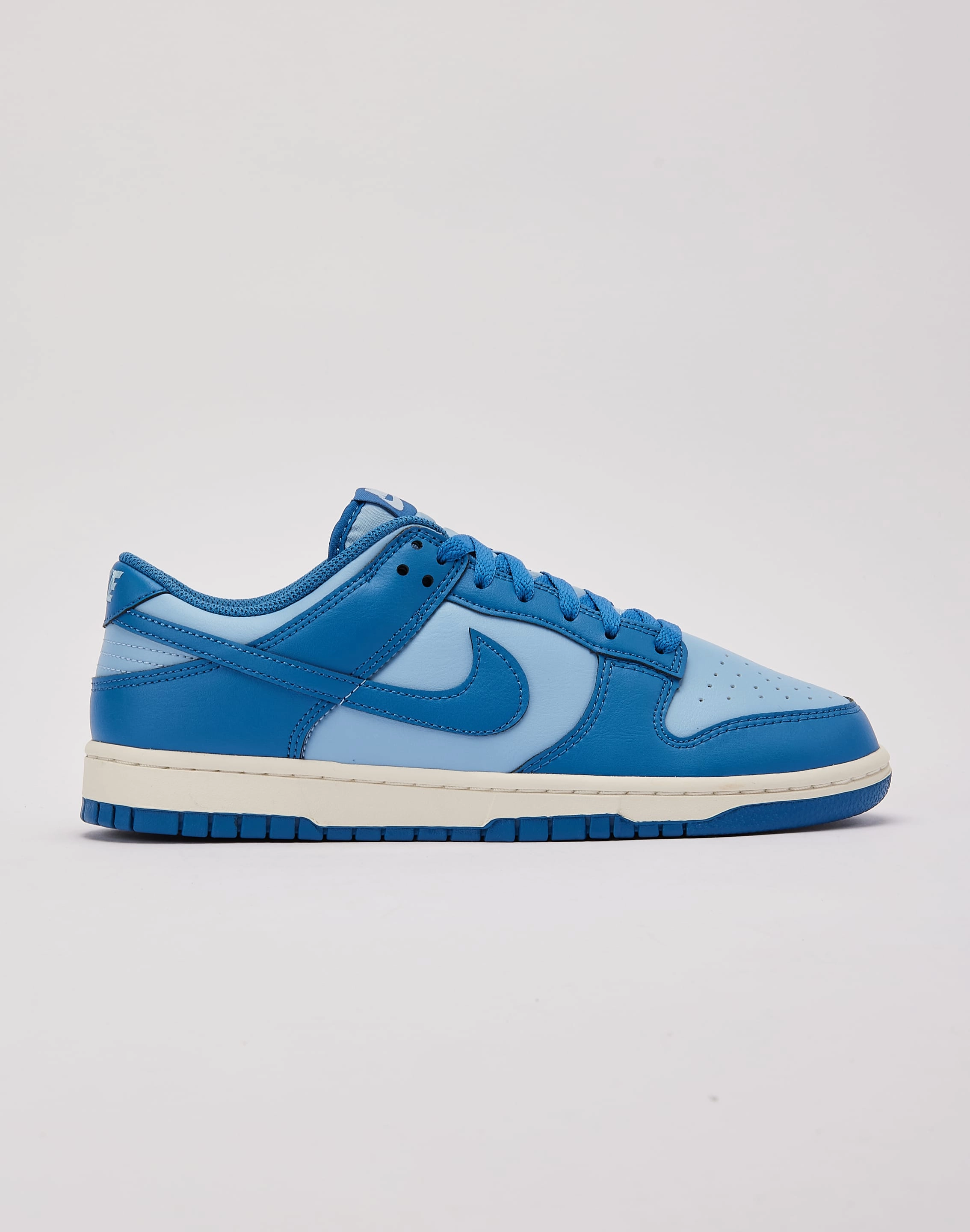 Fashion archives Nike  Dunk Low Fashion brands