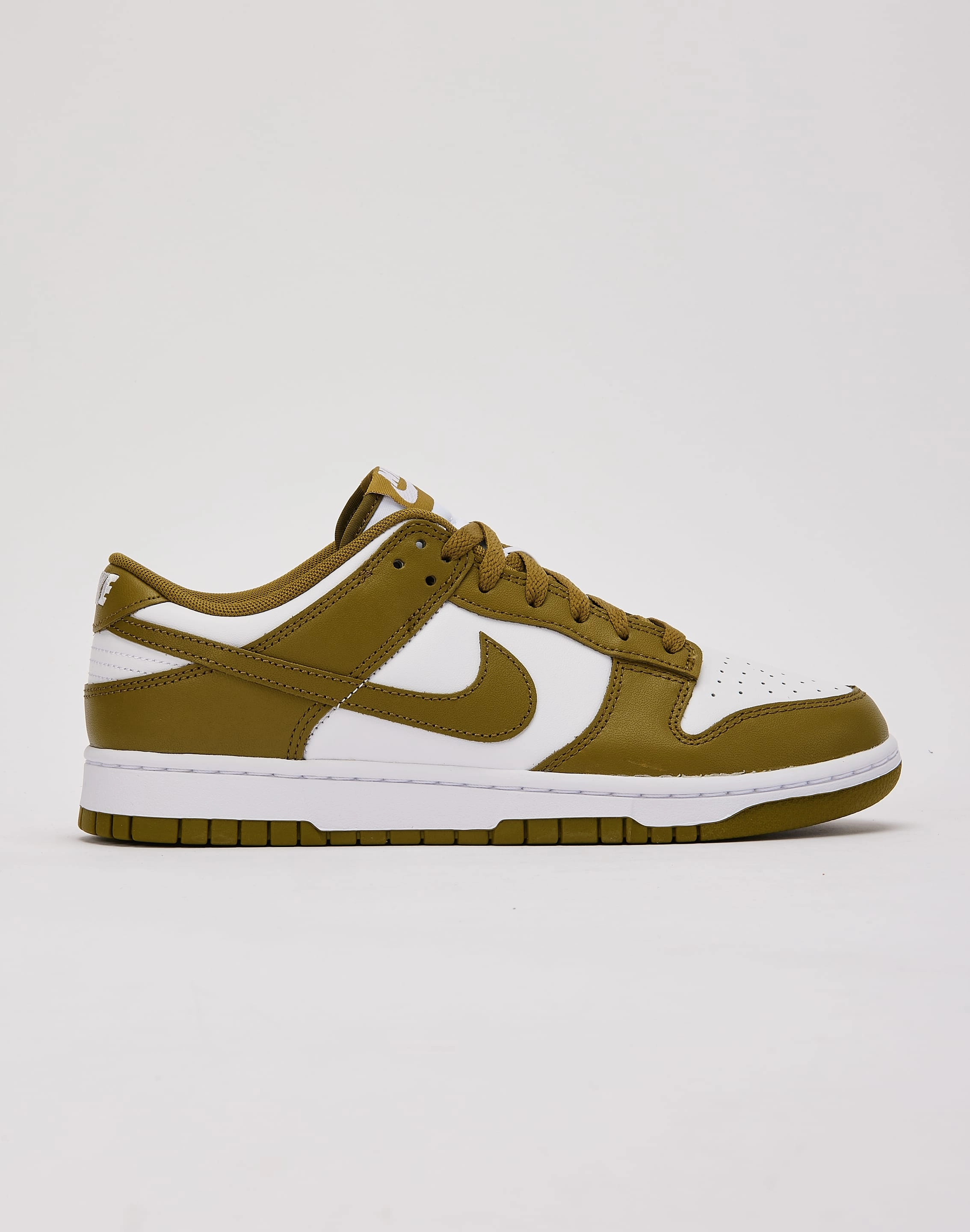 Fashion collections Nike Dunk Low Retro Comfortable apparel