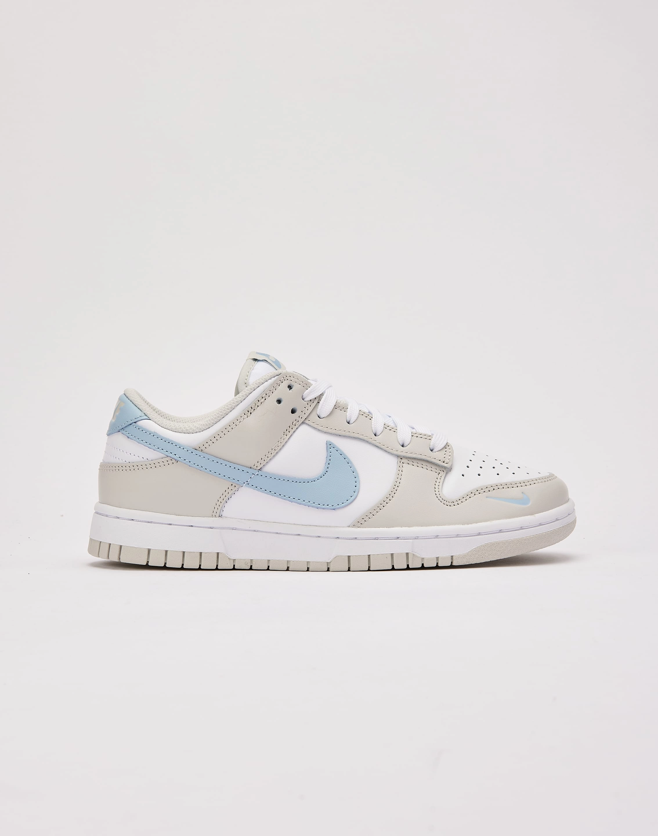Nike Dunk Low Smart fashion (wearables) Suede - finished fashion