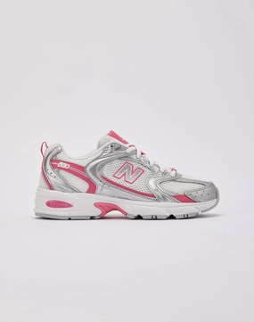 Fashion essentials New Balance 530 Fashion trends