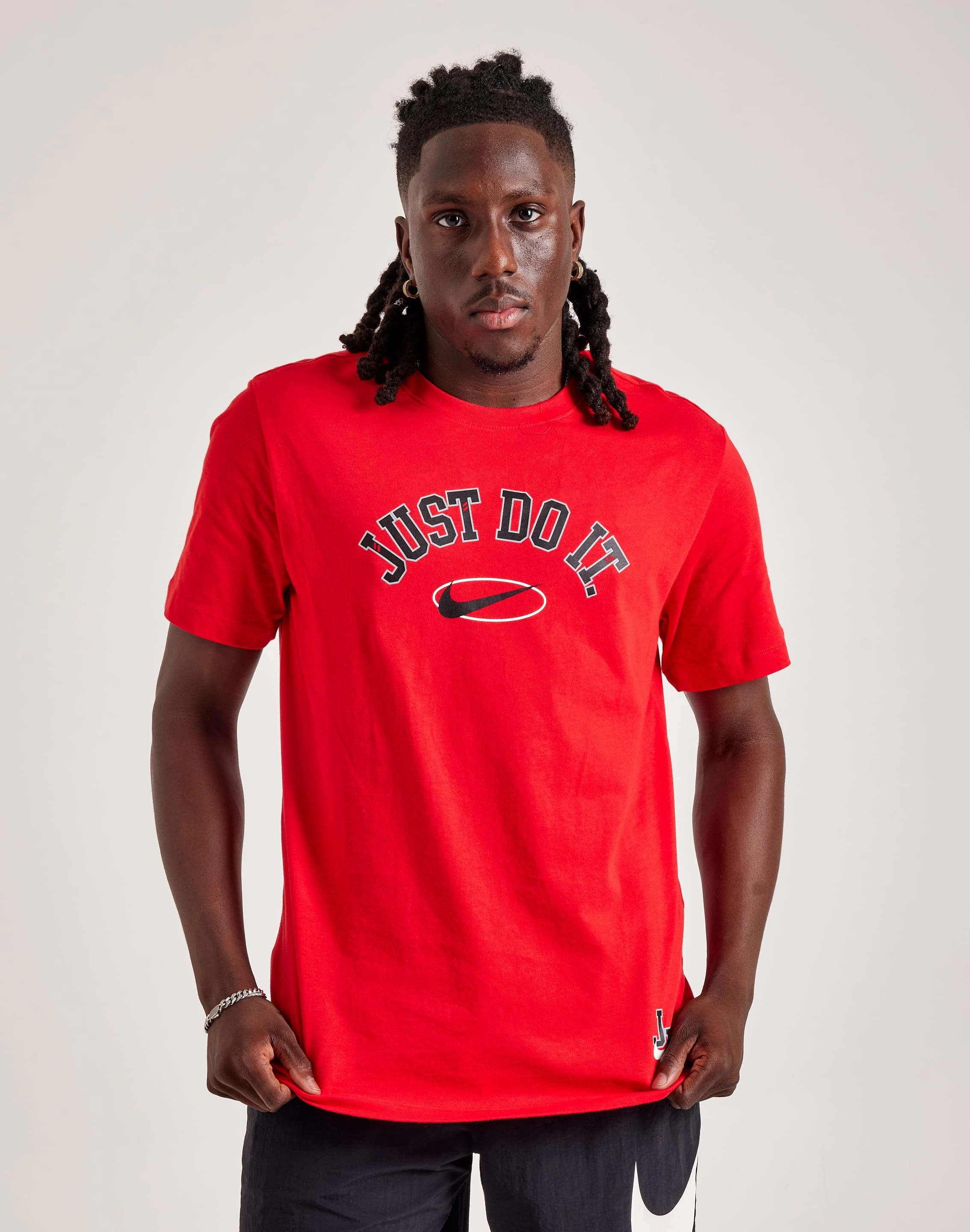 Fashion essentials Nike Just Do It Tee Embroidered fashion