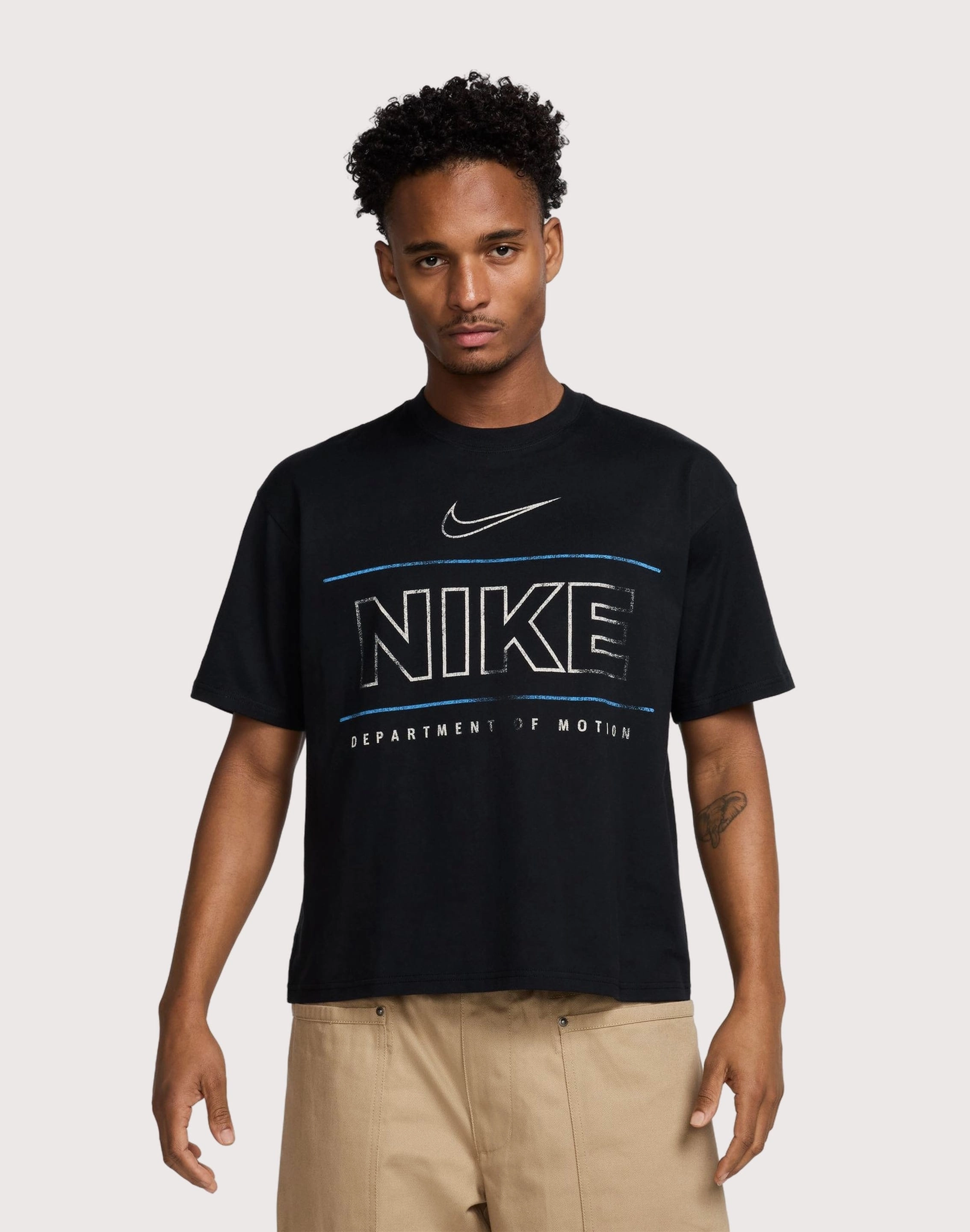 Fashion for all ages Nike Sportswear Crop Tee Fashionable options