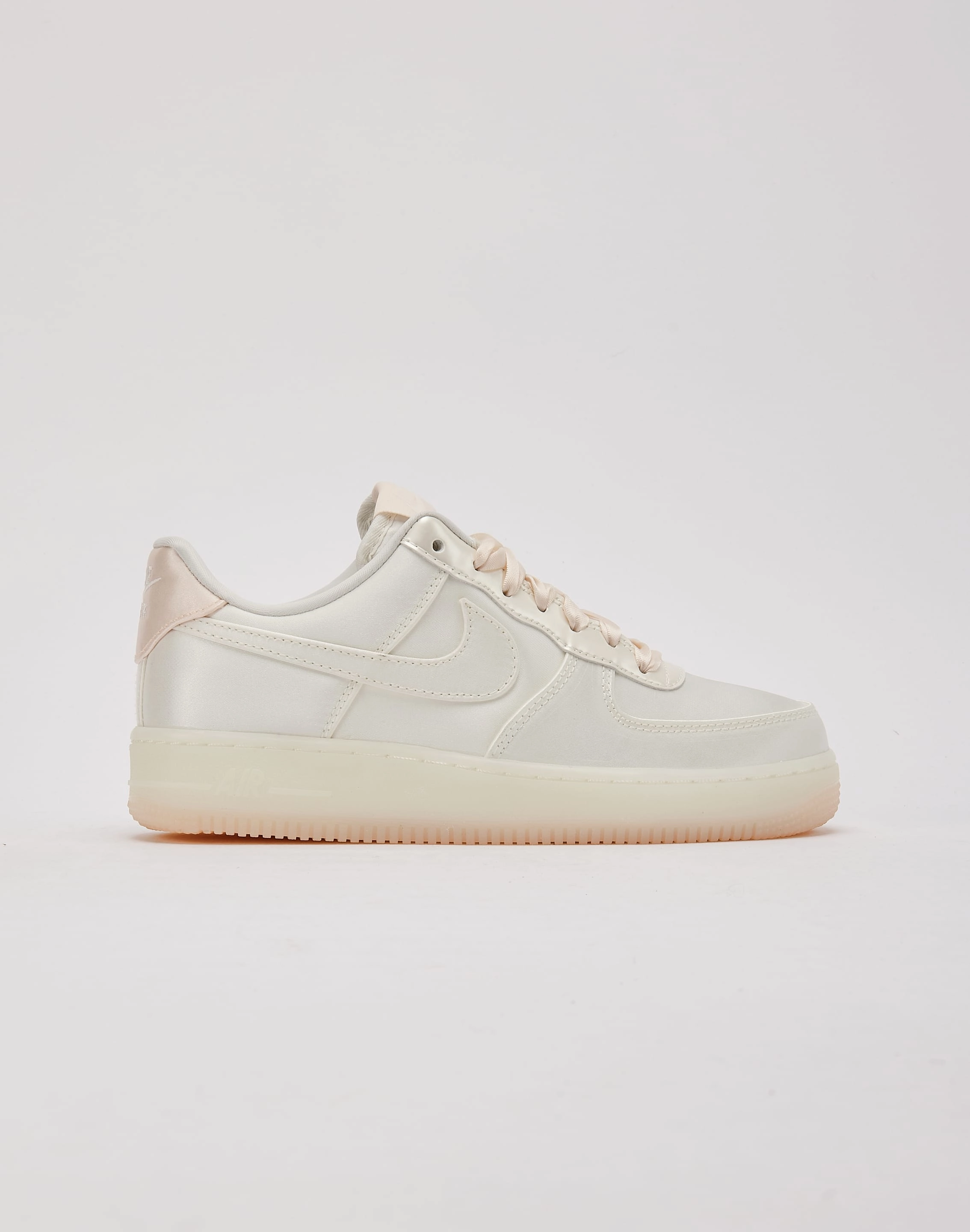 Fashion for all body types Nike Air Force 1 Low '07 LV8 Beachwear items