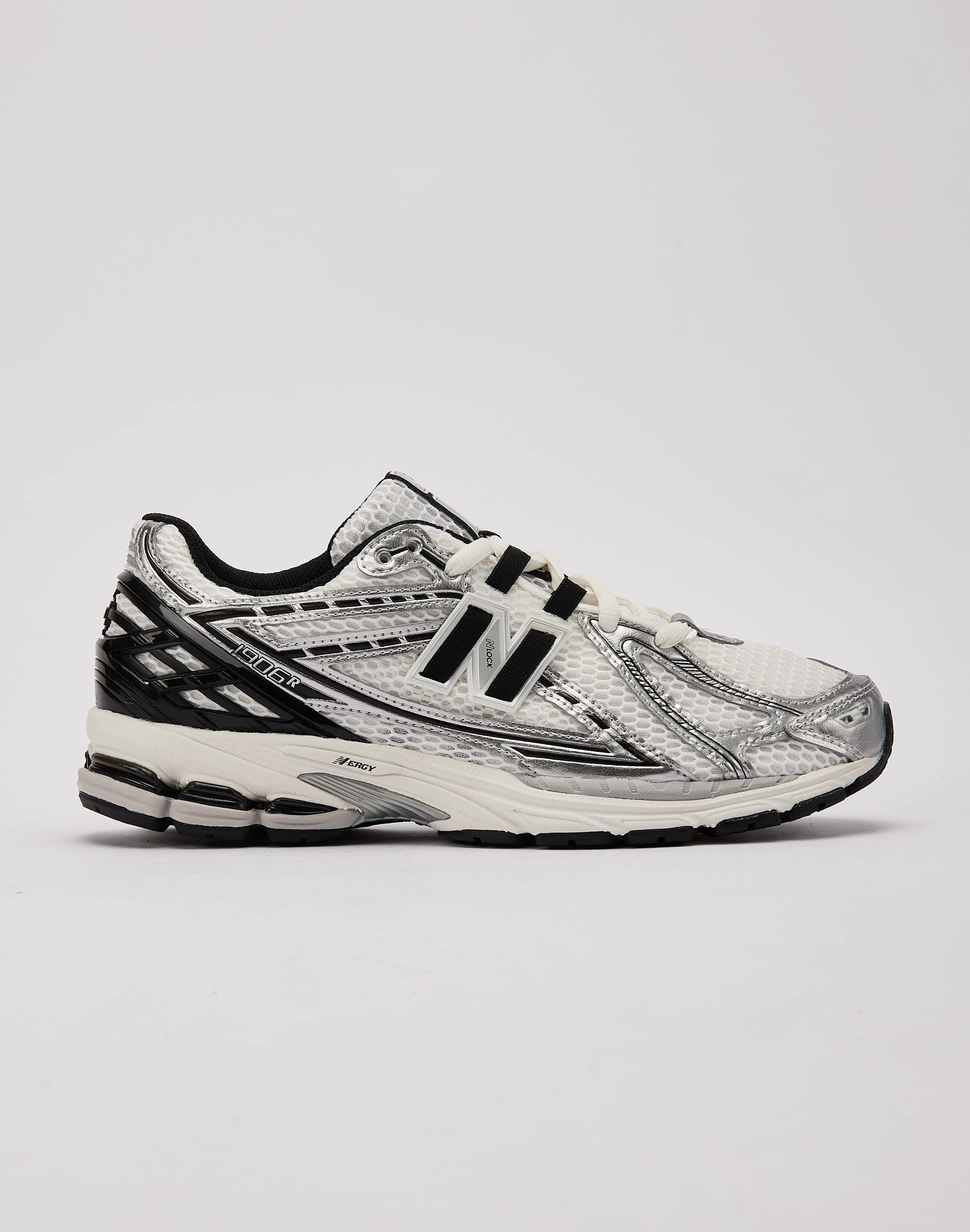 Fashion-forward items New Balance 1906R Fashion-forward items