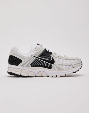 Fashion history Nike Zoom Vomero 5 Clothing assortments