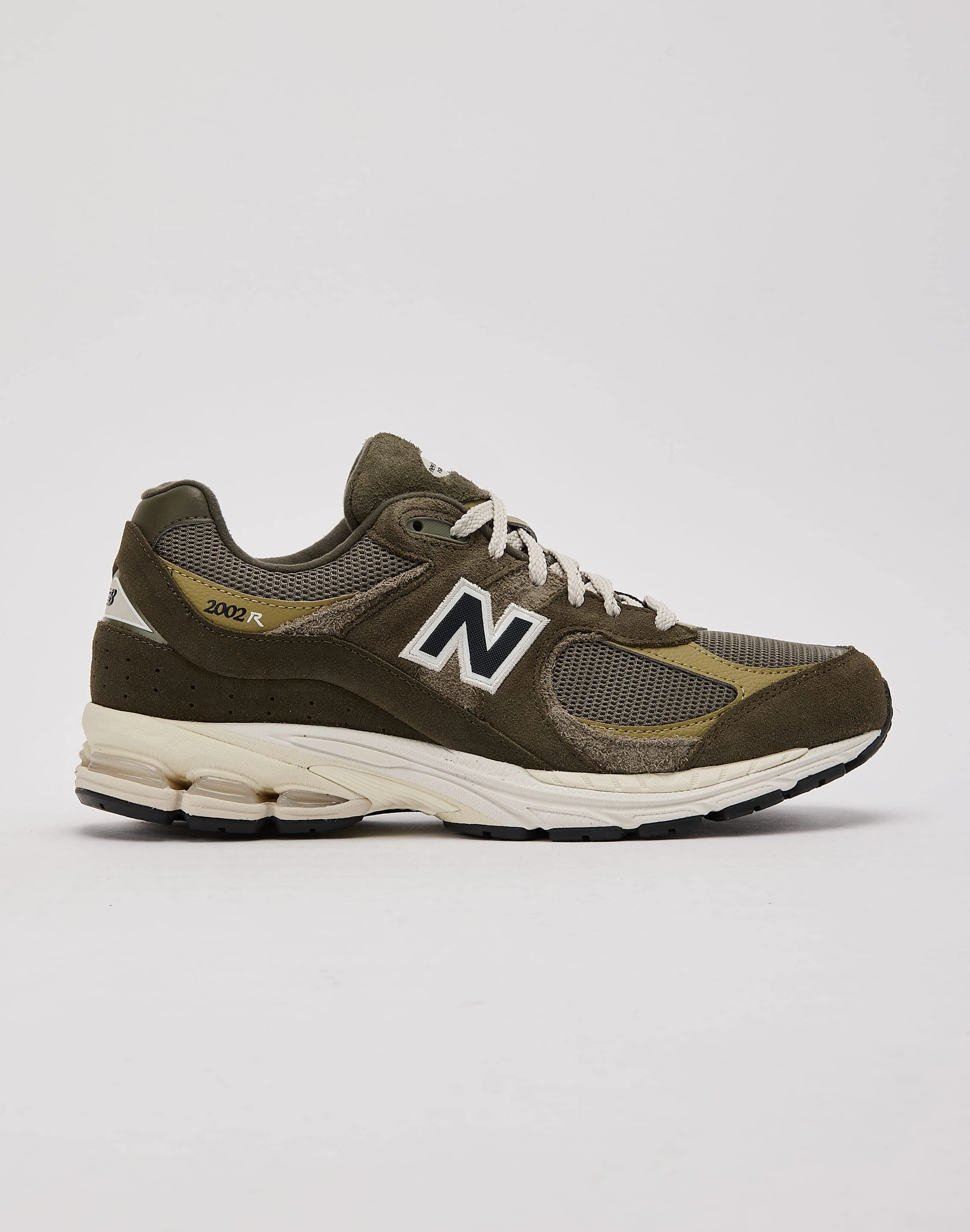 Fashion inspiration New Balance 2002R Free shipping offers