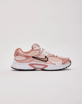 Fashion lookbook Nike V5 RNR Fashion forecasting