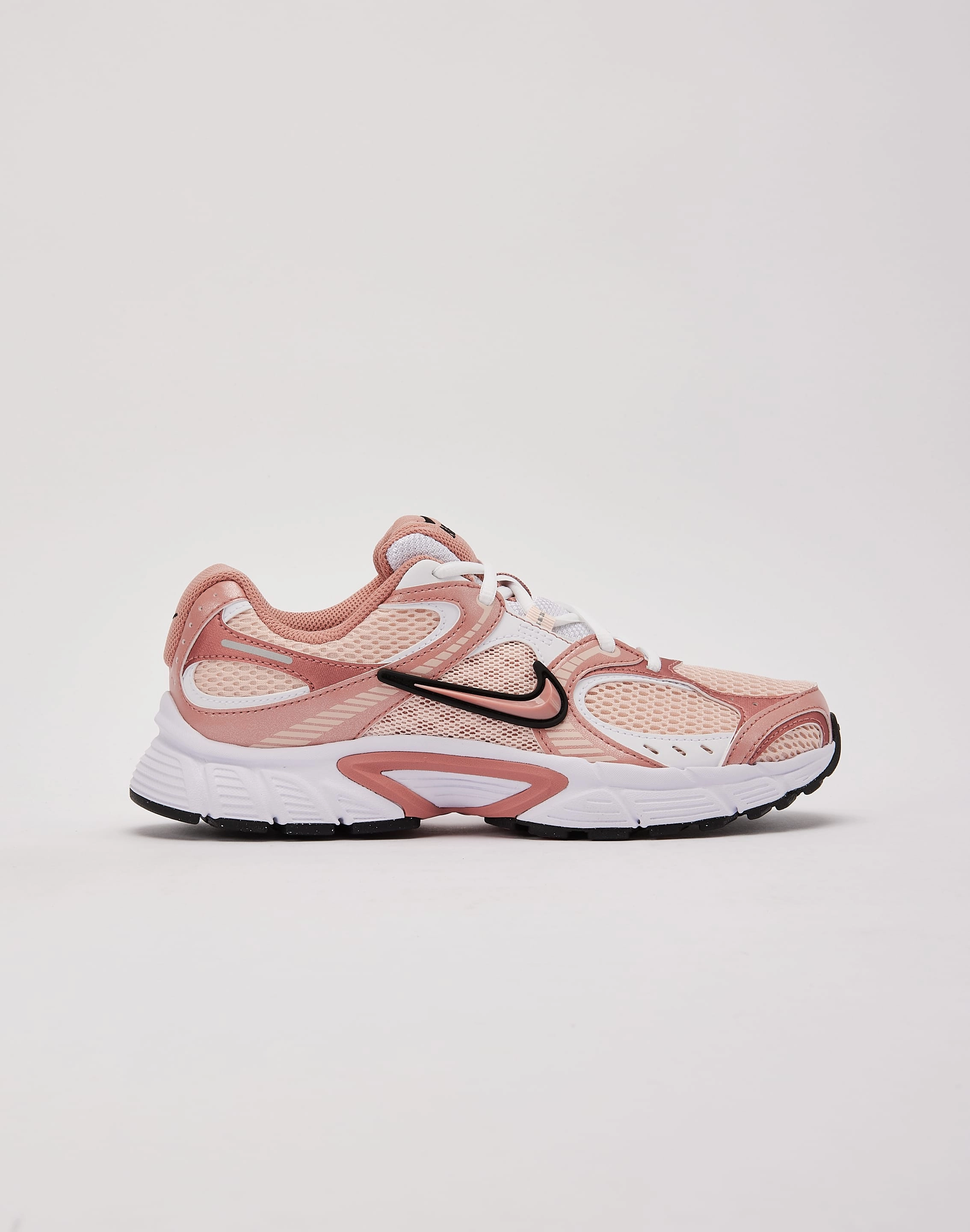 Fashion lookbook Nike V5 RNR Fashion forecasting