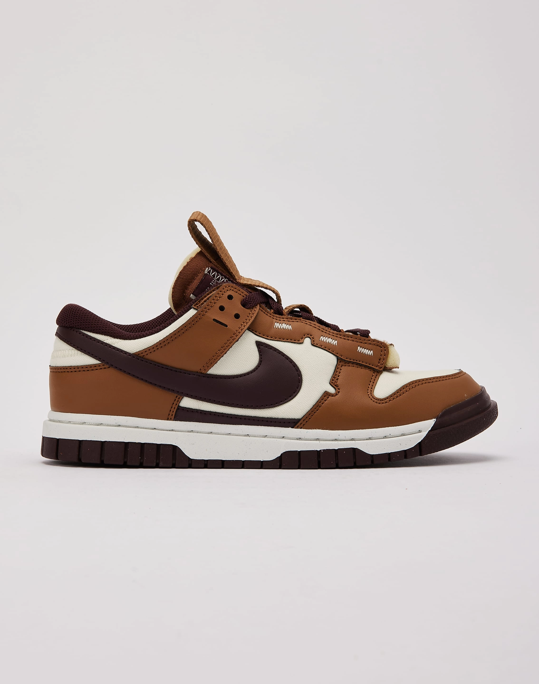 Fashion museums Nike Dunk Low Jumbo Fashion lookbook