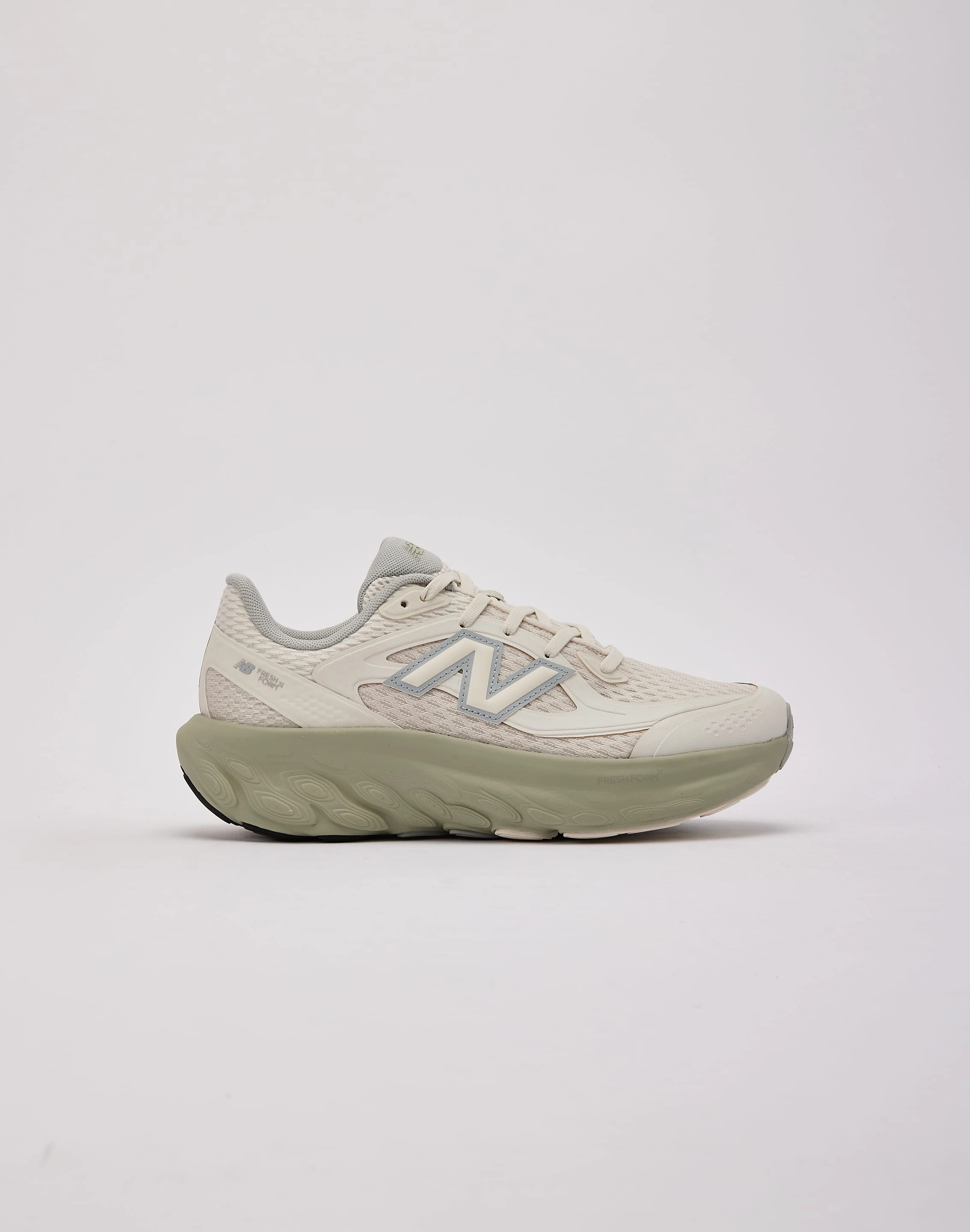 Fashion rental New Balance Fresh Foam Trainer Casual wear options