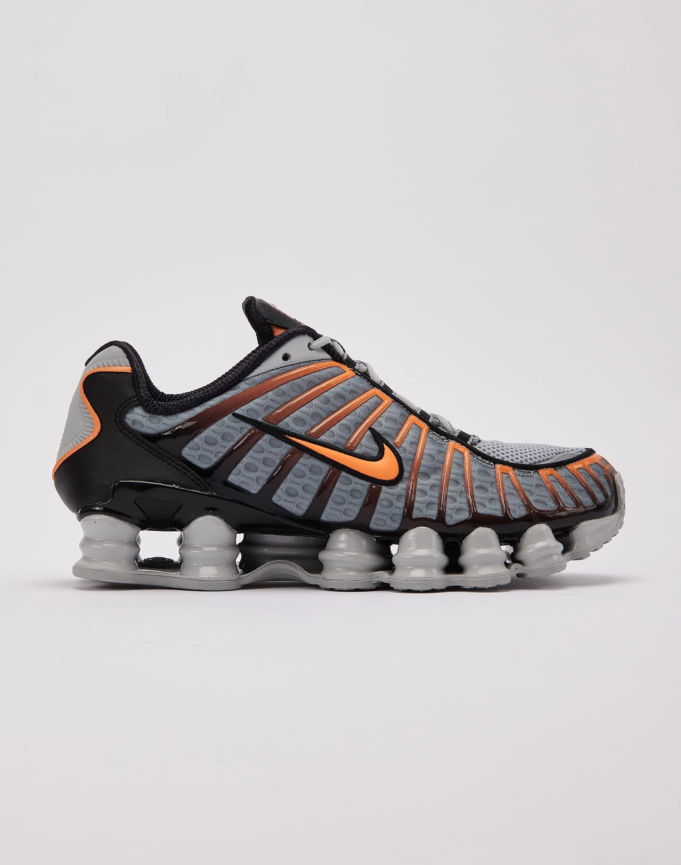 Fashion sizes Nike Shox TL Outerwear options