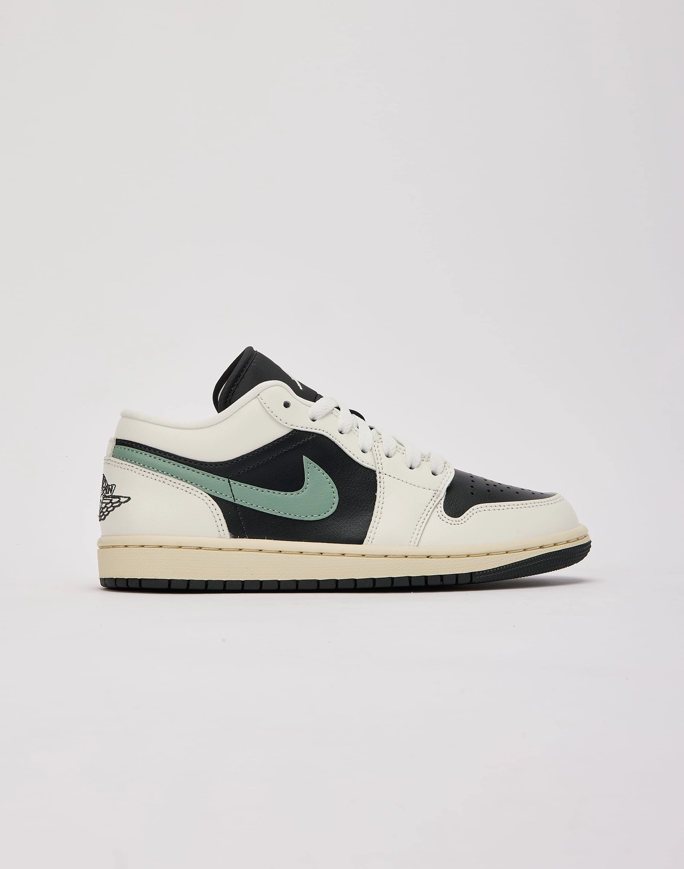 Fashion storage (wardrobes, hangers, etc.) Jordan Air Jordan 1 Low Fashionable options