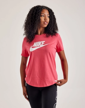 Fashion subscription services Nike Essential Icon Futura Tee Fashion essentials