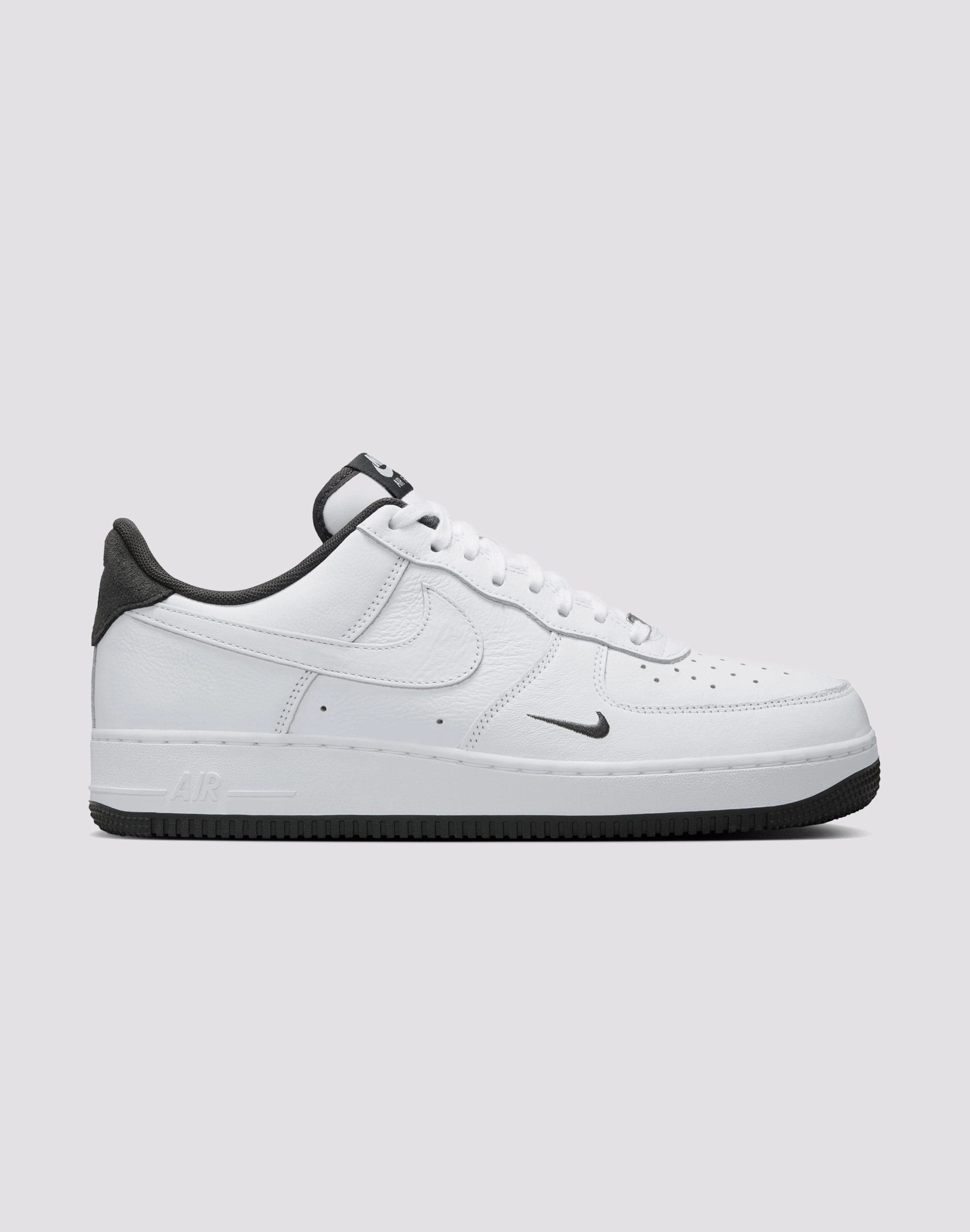 Fashion swaps Nike Air Force 1 '07 LV8 Workwear options