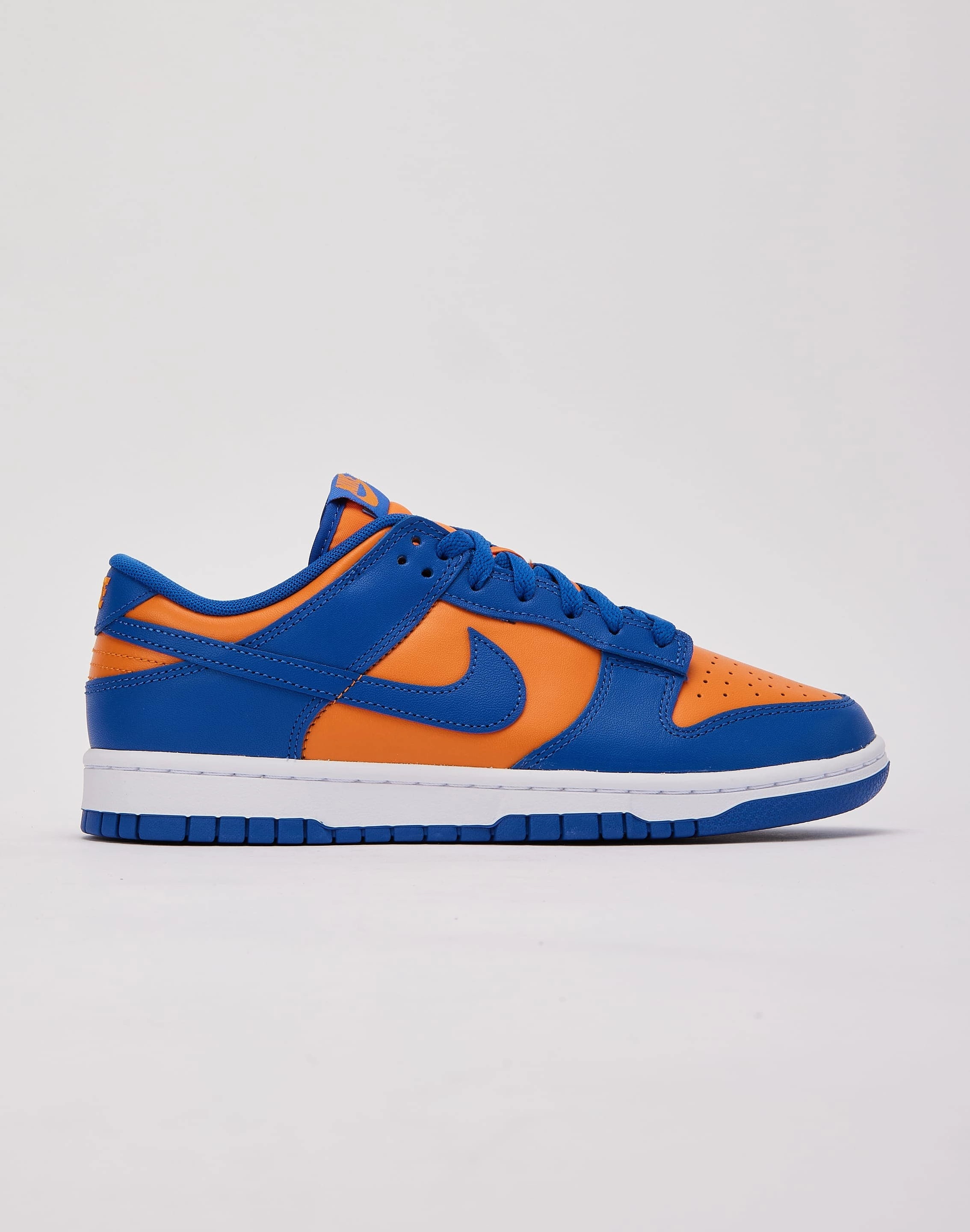 Fashionable goods Nike Dunk Low Fashion swaps