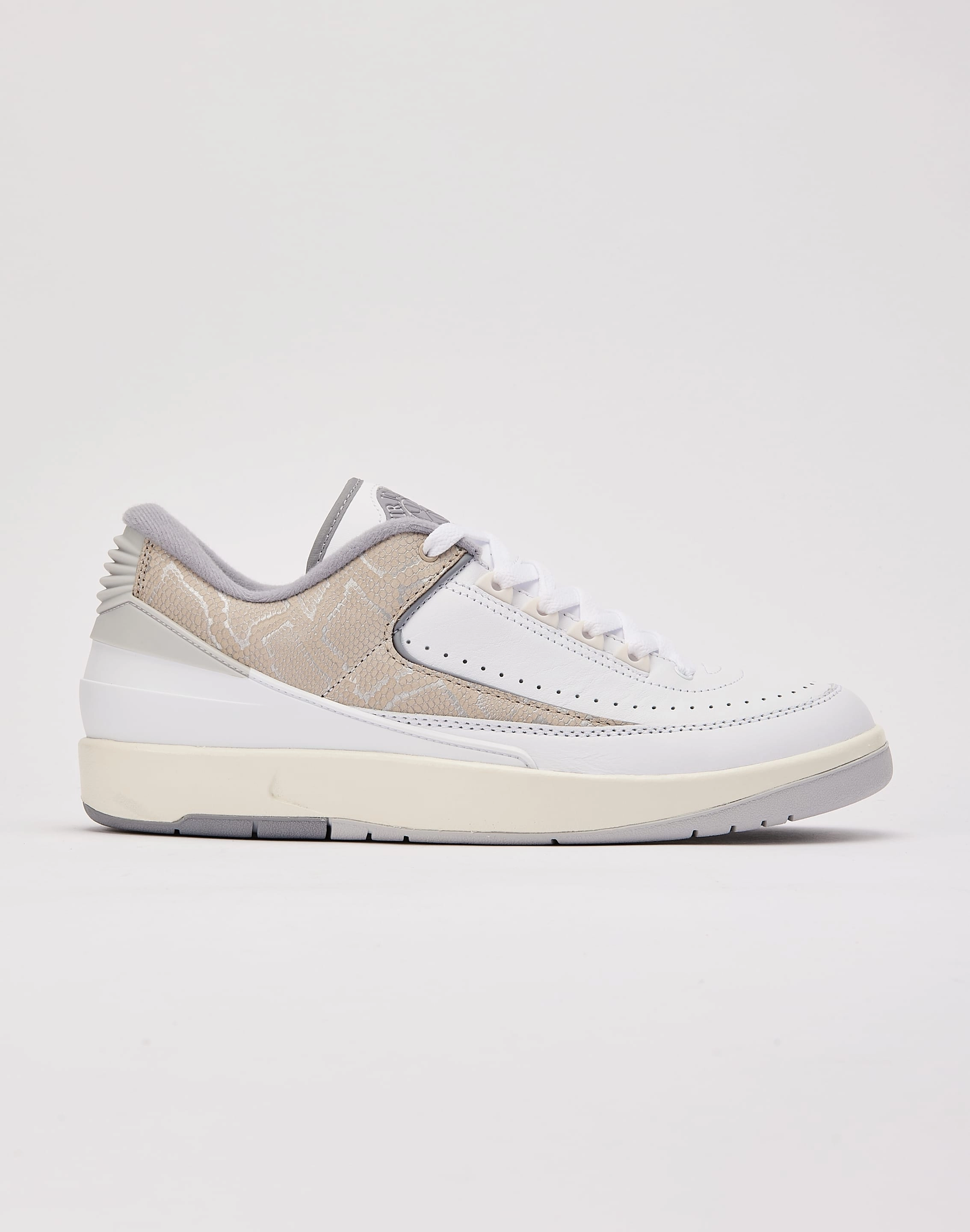 Fashionable options Jordan Air Jordan 2 Retro Low 'Python' Beaded fashion items
