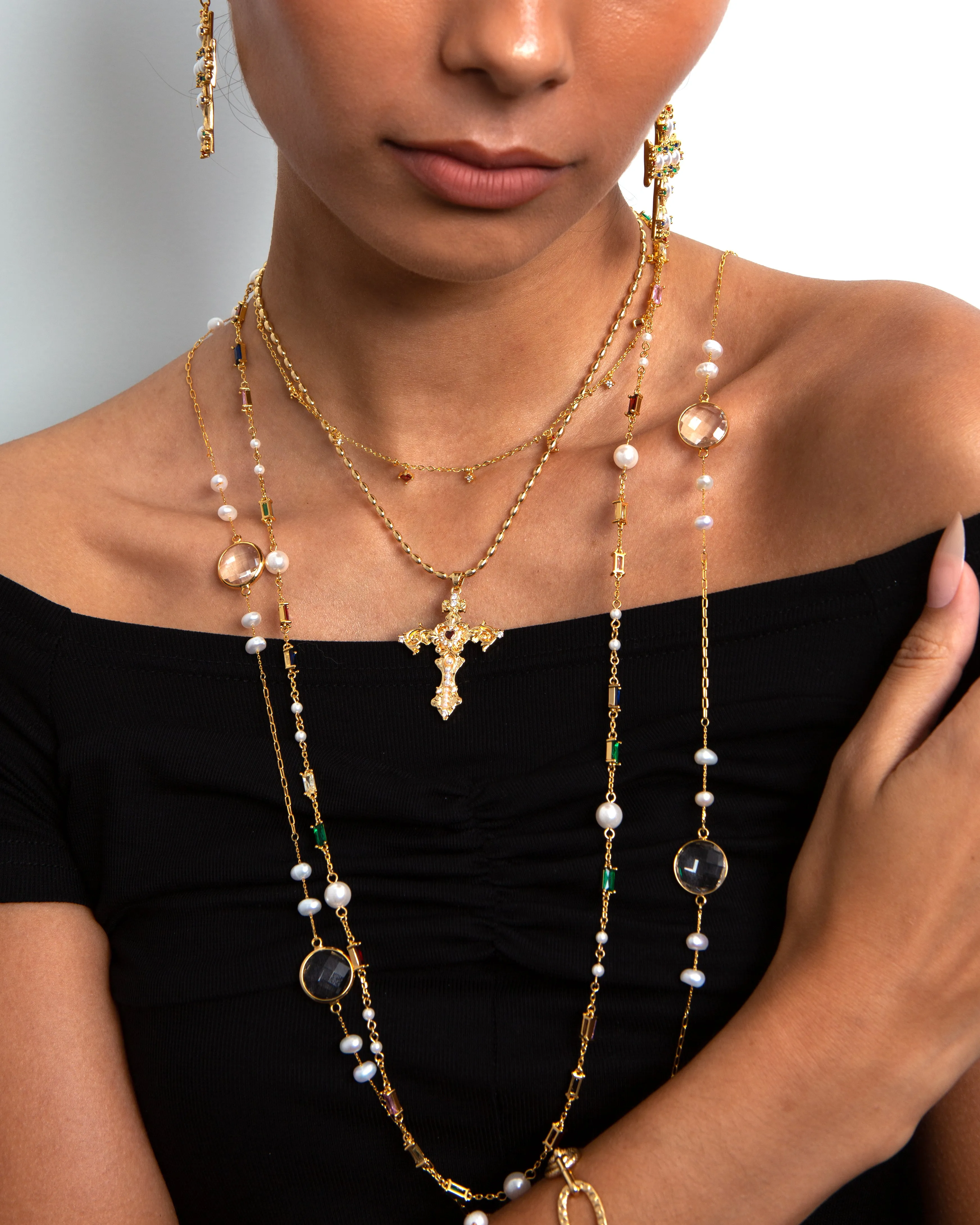 Gold Aphrodite??s Song Necklace
