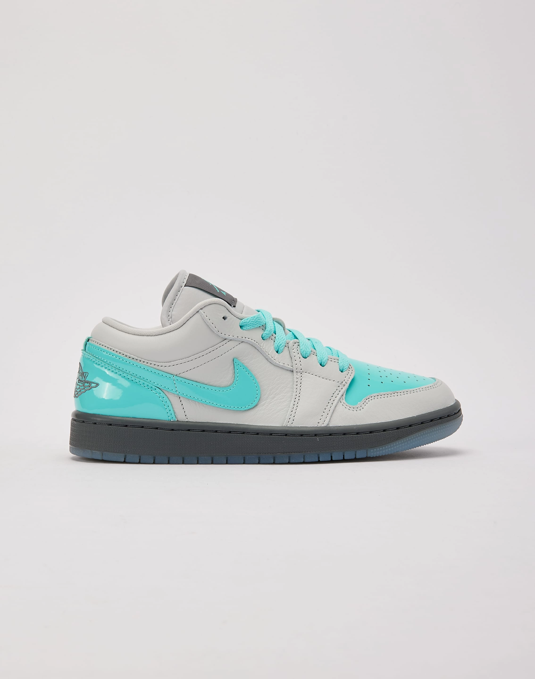 Outerwear options Jordan Air Jordan 1 Low SE Fashion storage (wardrobes, hangers, etc.)