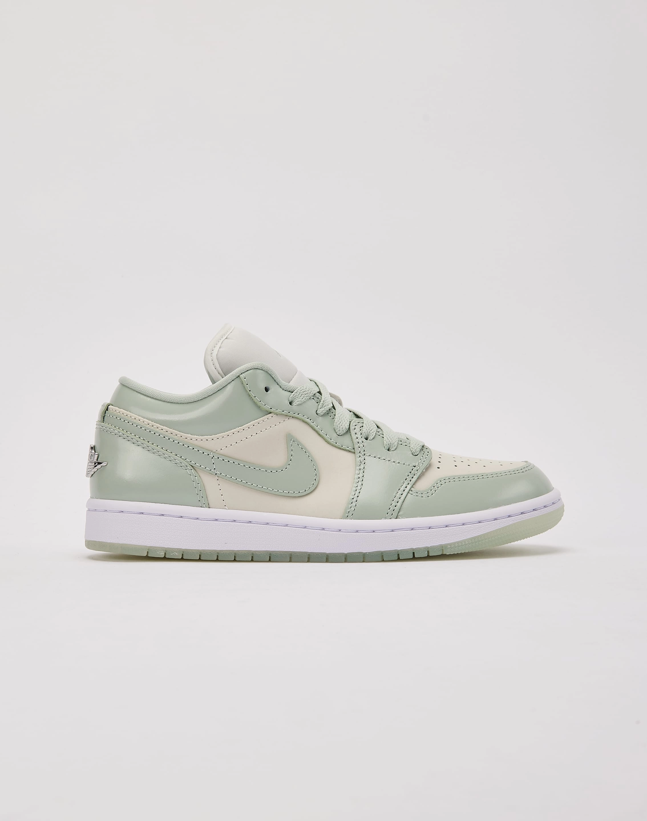 Jordan Air Jordan 1 Low SE Free shipping offers Party wear