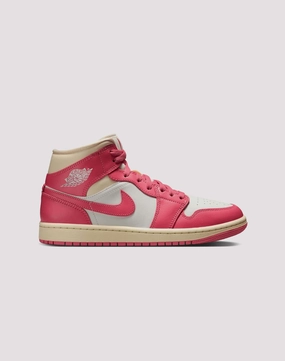 Jordan Air Jordan 1 Mid Comfortable apparel Athleisure fashion