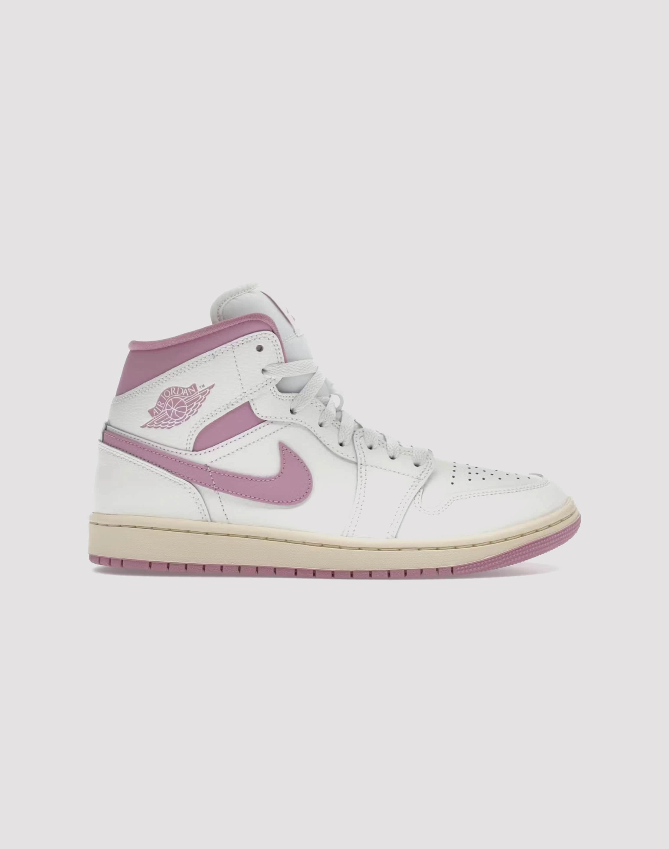 Jordan Air Jordan 1 Mid Fashion-forward items Fashion trends