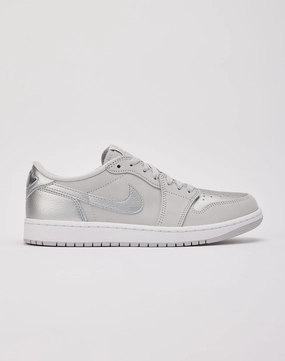 Jordan Air Jordan 1 Retro Low OG 'Metallic Silver' Fashion lookbook Fashion advice