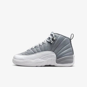 layer your world (GS) Air Jordan 12 Retro 'Stealth' (2022) 153265-015 form meets calm
