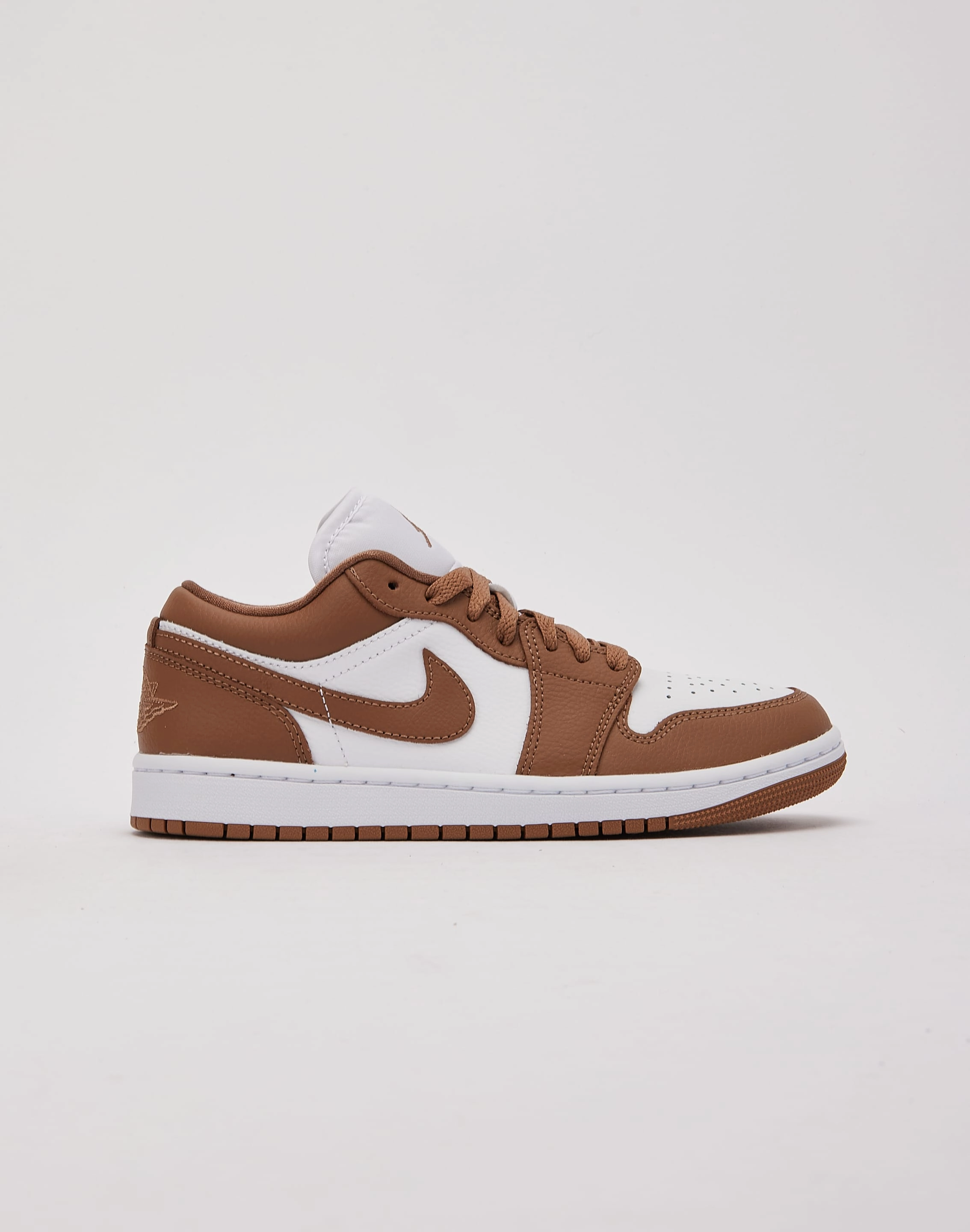 Luxury fashion items Jordan Air Jordan 1 Low Fashion storage (wardrobes, hangers, etc.)