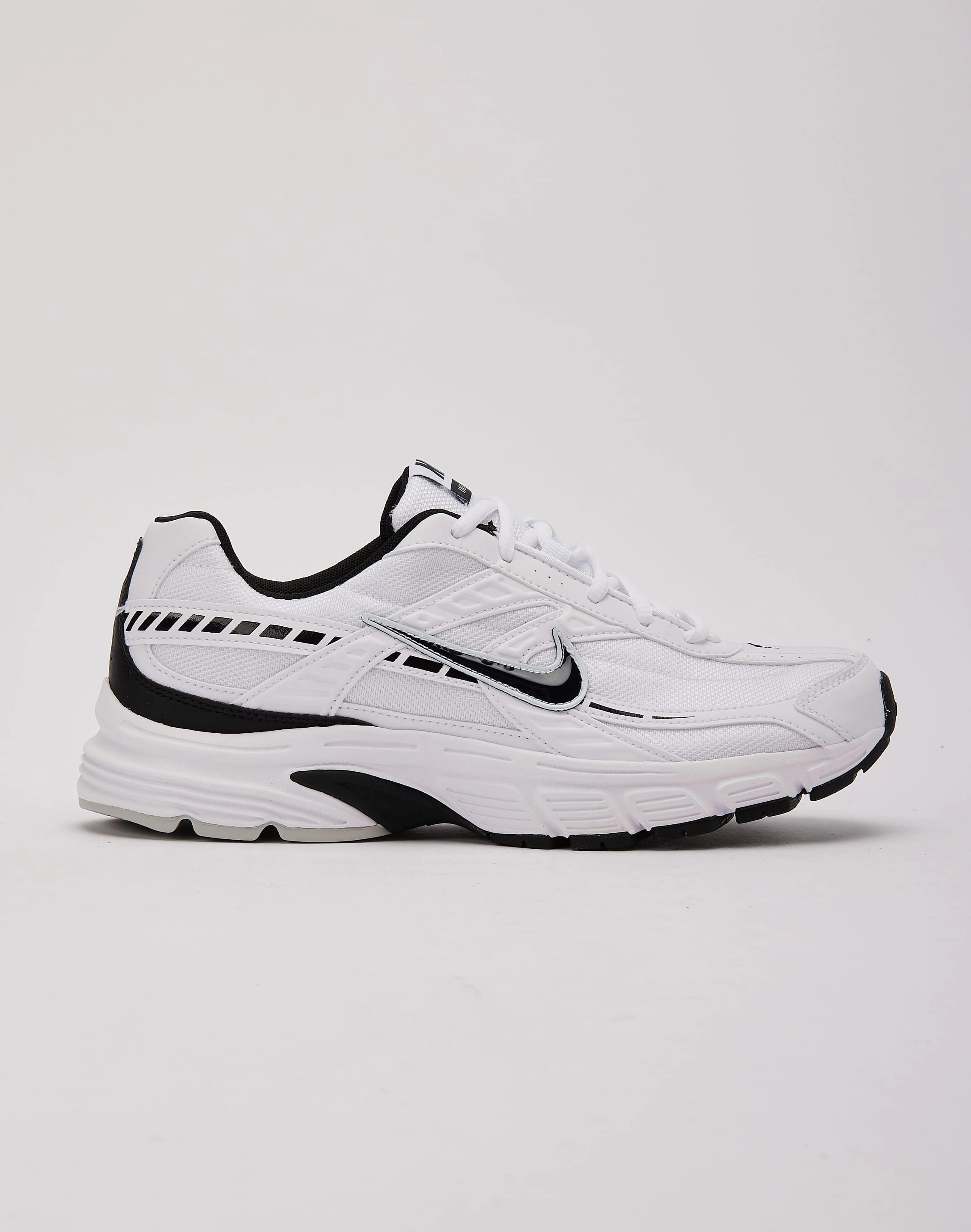 Luxury fashion items Nike Initiator Smart fashion (wearables)