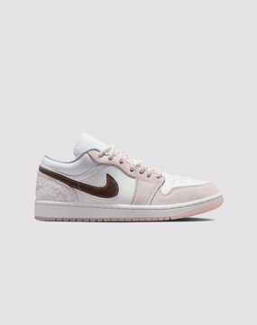 Minimalist fashion Jordan Air Jordan 1 Low Activewear gear