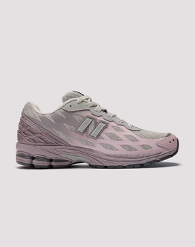 Minimalist fashion New Balance 1906W Formal wear selections