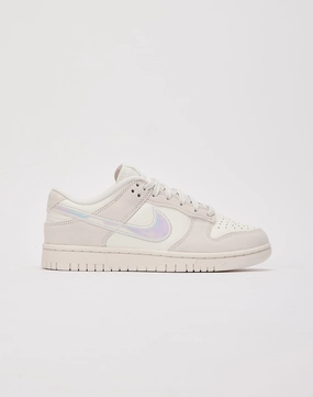 Minimalist fashion Nike Dunk Low Designer fashion items