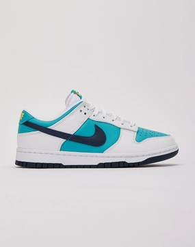 Minimalist fashion Nike Dunk Low Wardrobe staples