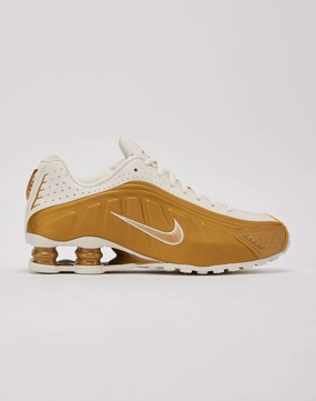 Minimalist fashion Nike Shox R4 Upcycled fashion