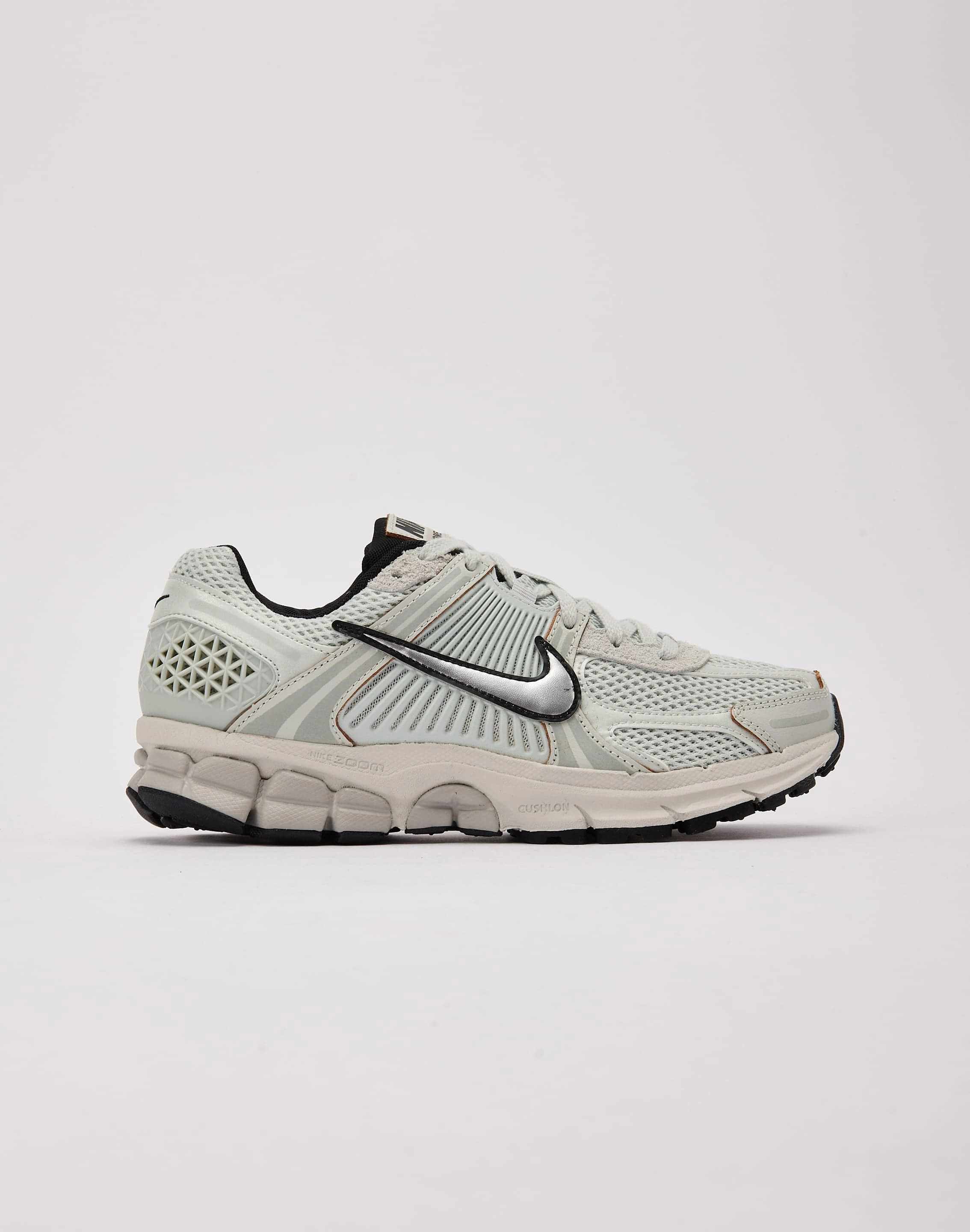 Minimalist fashion Nike Zoom Vomero 5 Seasonal wear