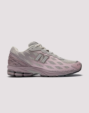 New Balance 1906W Fashionable options Leather - material fashion