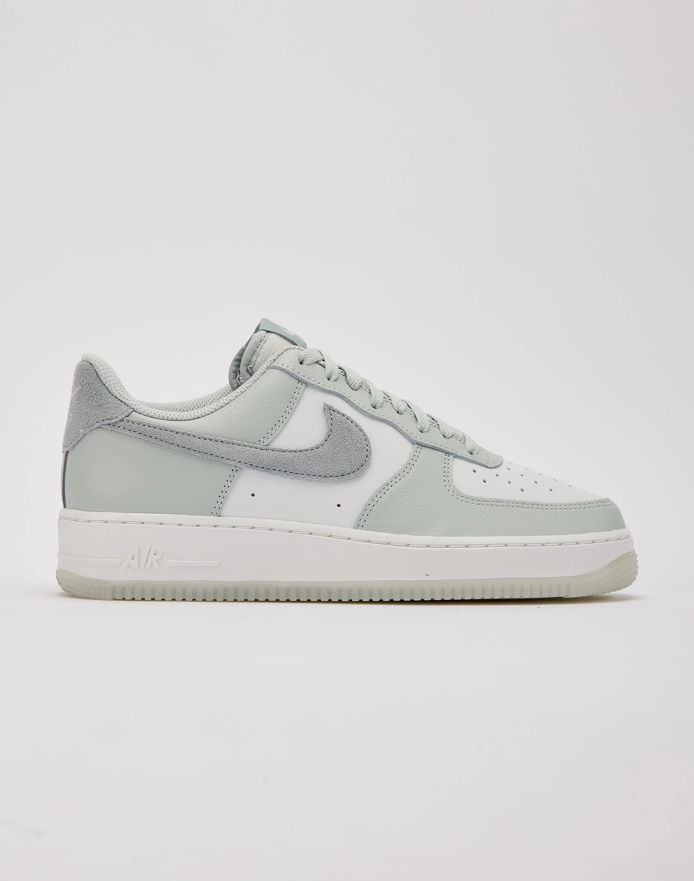 Nike Air Force 1 Low '07 LV8 Swimwear selections Vintage - inspired fashion
