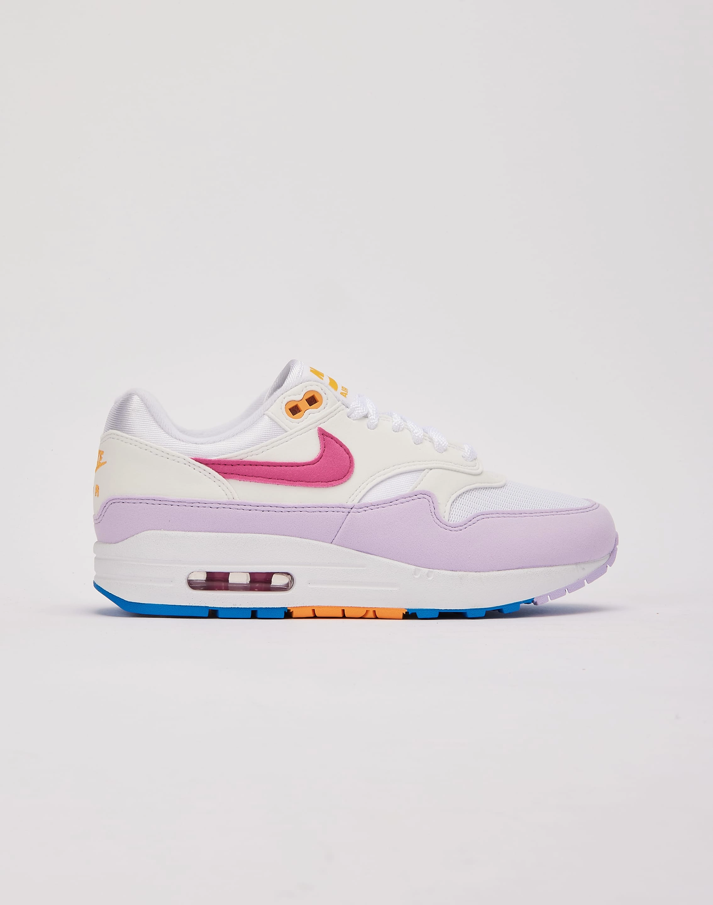 Nike Air Max 1 '87 Fashion trends by region Fashion lookbook