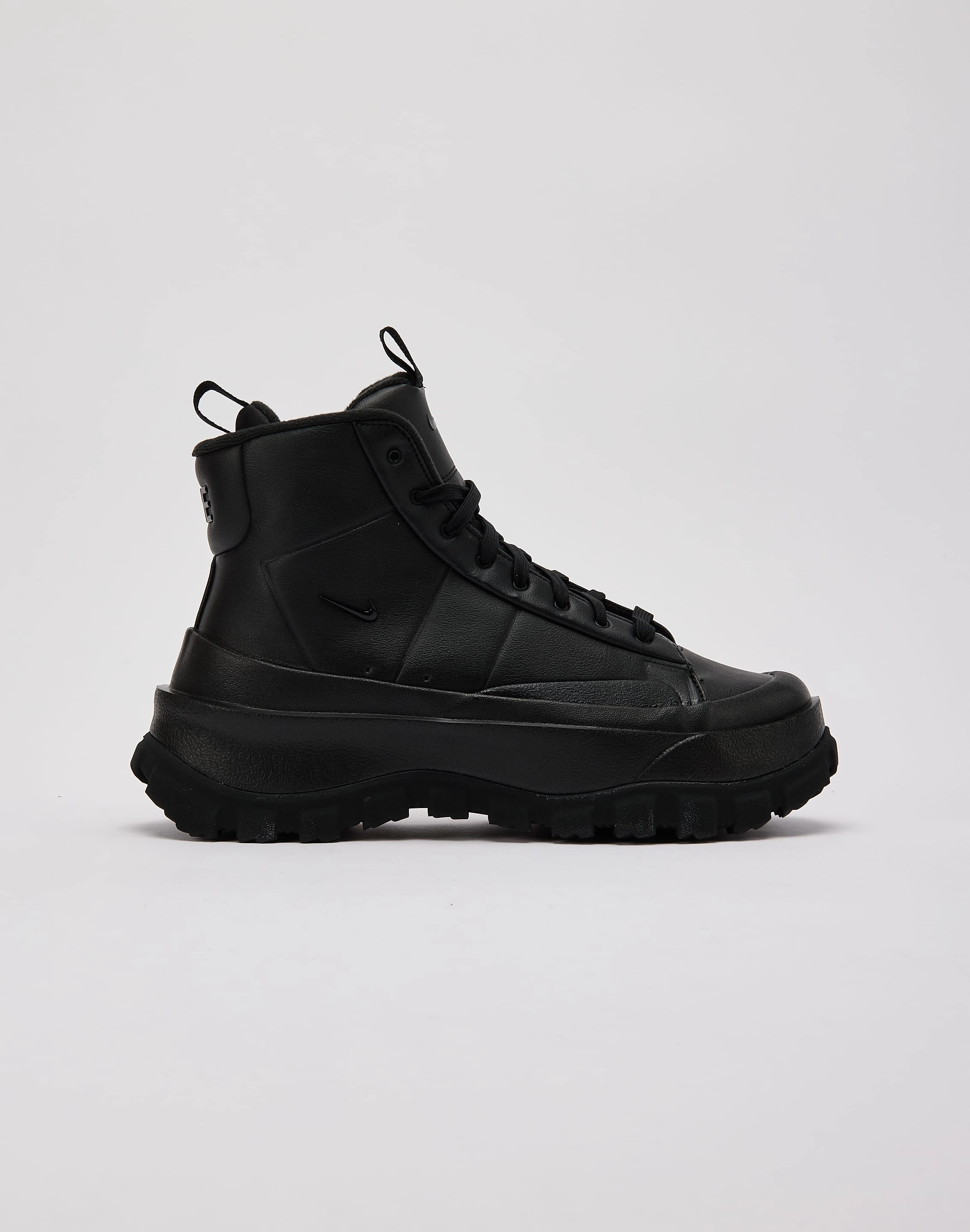 Nike Blazer Roam Mid Modern fashion Fashion models